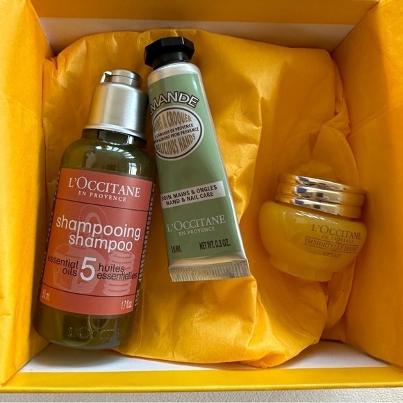 L’Occitane 3 Piece Skincare Bundle with Gift Box - Picture 4 of 8